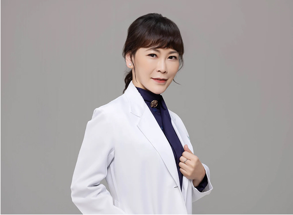 盧靜怡 院長